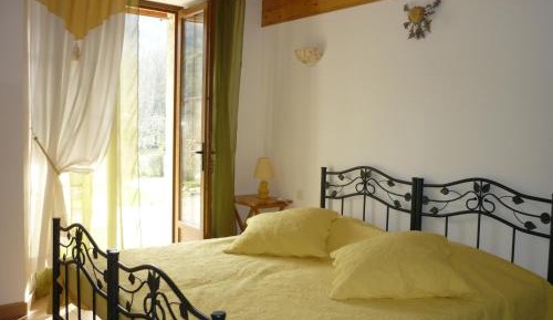 Standard Twin Room with Garden View
