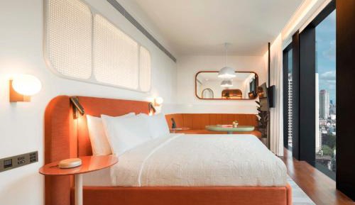 Deluxe King Room