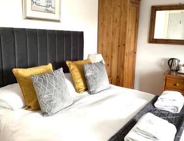Deluxe King Room
