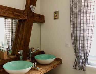 Standard Double Suite