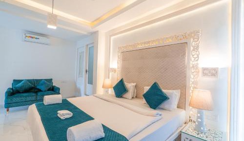 2 BHK Family Suite Room with Hall Sea View