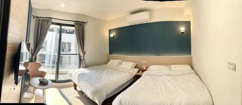 Quadruple Room with Private Bathroom
