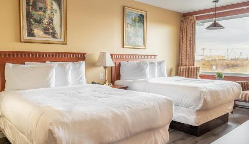 Double Room with Two Double Beds - Sea Port side