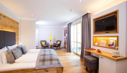 Deluxe Double Room with Balcony