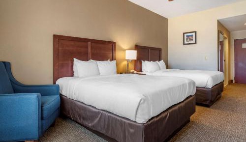 Queen Room with Two Queen Beds - Non-Smoking