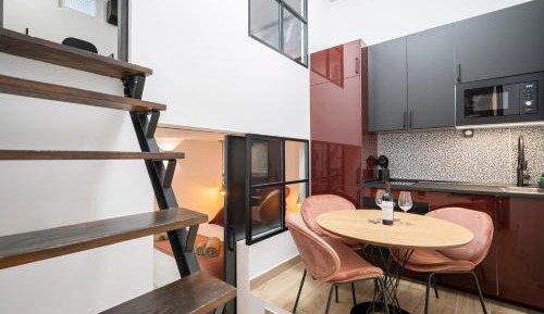 Deluxe Apartment