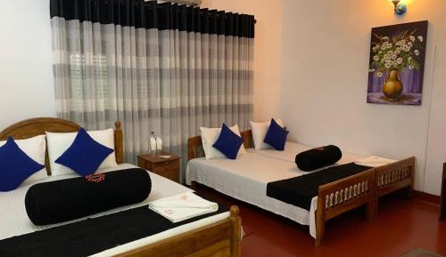 Deluxe Family Room