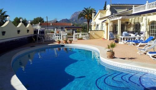 Villa with Garden View