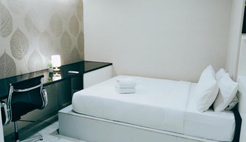 Two-Bedroom Apartment with City View
