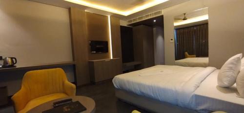 Deluxe Room (2 Adults + 1 Child)