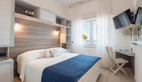 Economy Double Room with Sea View