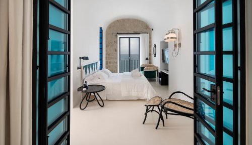 Deluxe Suite with Balcony and Terrace and Sea View