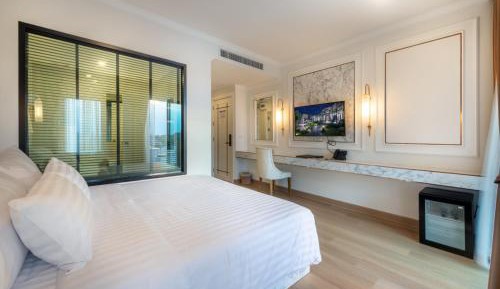 Deluxe Double Room with Bath