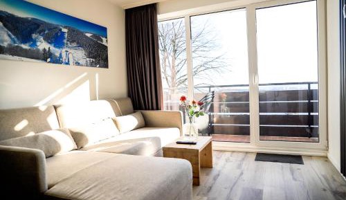 Apartment with Mountain View
