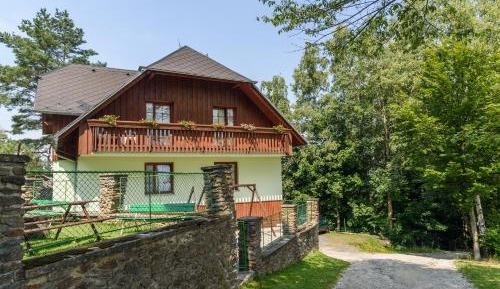 One-Bedroom Apartment (2 Adults)