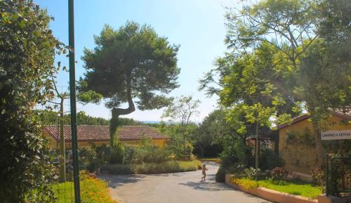 Apartment with Garden View