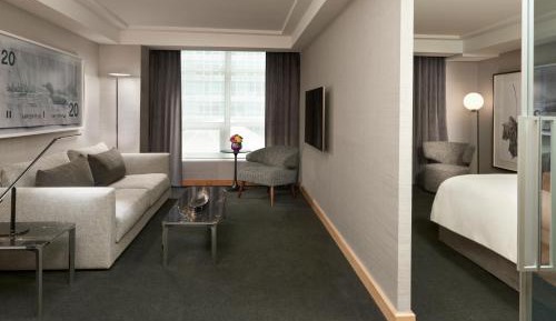 Premier Executive King Suite