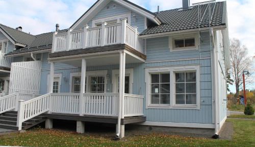 Four-Bedroom Apartment with Sauna