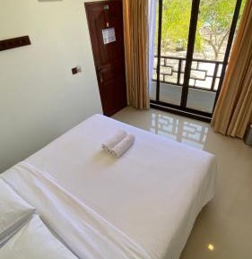 Deluxe Double Room with Balcony and Sea View