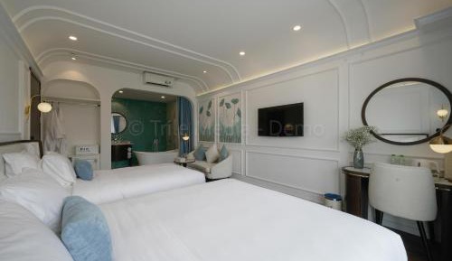 Deluxe Family Room