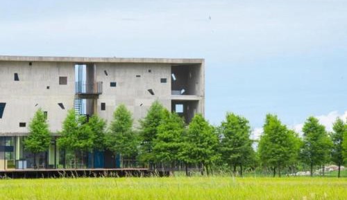 Villa with Garden View