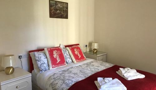 Deluxe Double Room with Shower