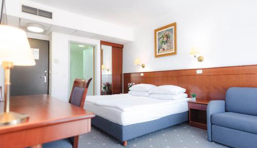 Double or Twin Room with Balcony