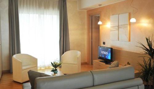 Large Suite