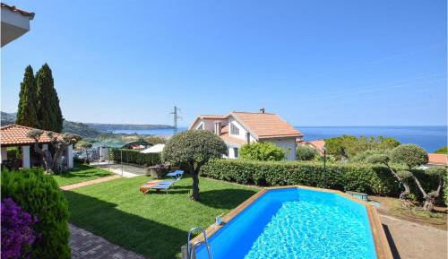 Six-Bedroom Holiday Home