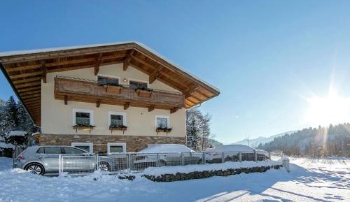Seven-Bedroom Holiday Home