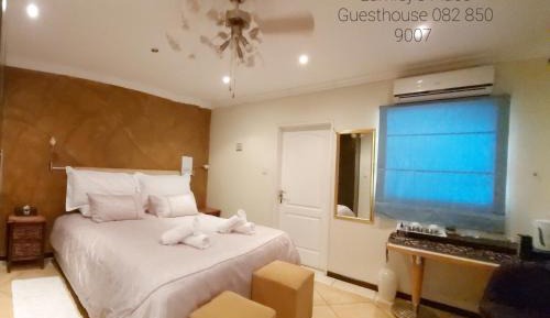 Double Room - Blue Geko