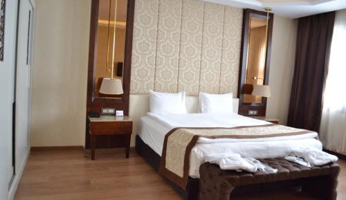 Double or Twin Room with Bathroom