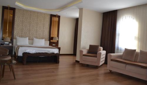 Deluxe Double Room with Shower
