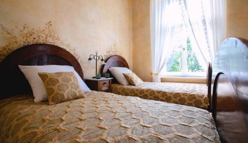 Apartment with Garden View