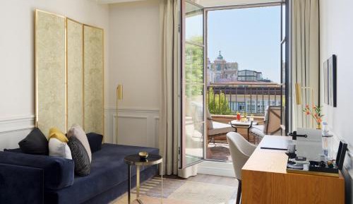 Deluxe Double Room with Terrace (2 Adults + 1 Child)