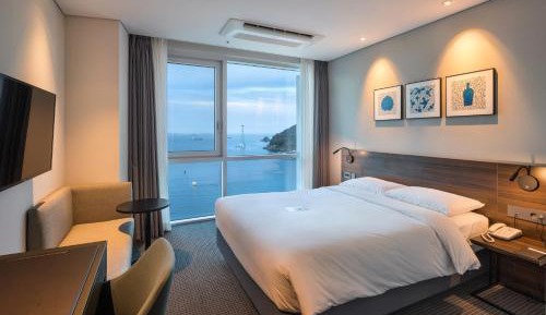 Superior Queen Room with Sea View