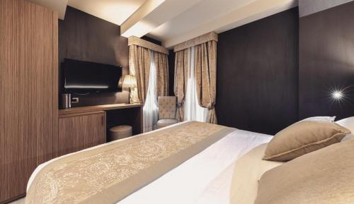 Comfort King Double or Twin Room