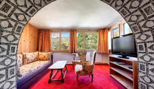 Superior Family Room