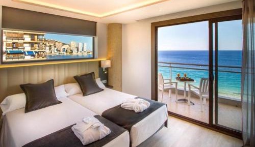 Premium Double or Twin Room with Front Sea View (1 Adult)