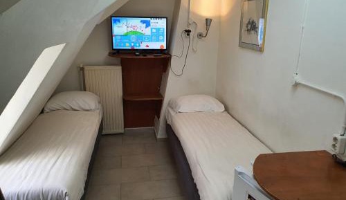 Twin Room with Shared Bathroom