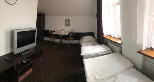 Twin Room with Private Bathroom