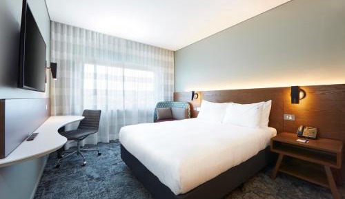 Standard Queen Room - Free Breakfast