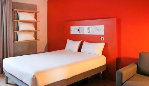 Family Room with One Double Bed and Two Pull-Out Beds
