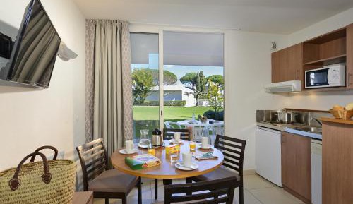 2-Room Apartment Ground Floor / 4 to 5 people