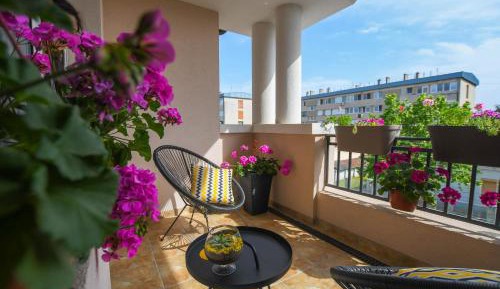 Apartment with Balcony