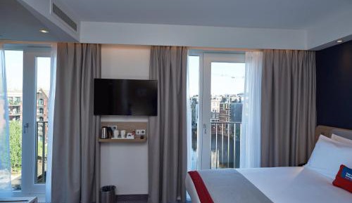 Standard Double Room with Canal View