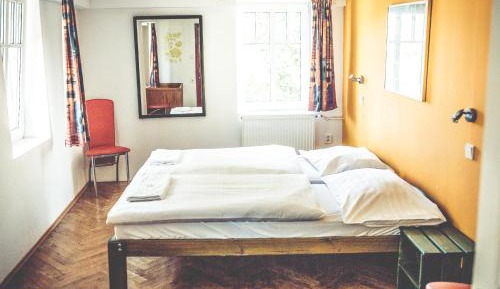 Quadruple Room with Private Bathroom