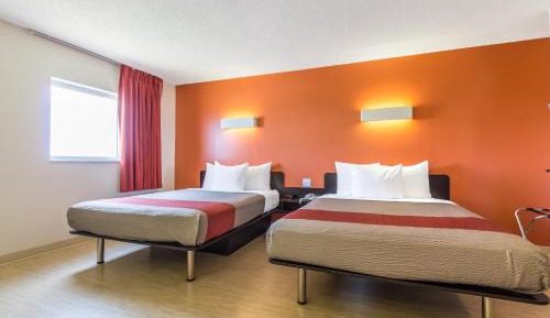 Queen Room with Two Queen Beds - Non-Smoking