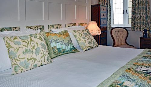5 Tennyson Room