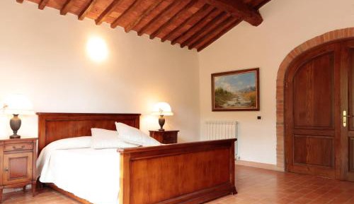 Luxury Three-Bedroom Apartment